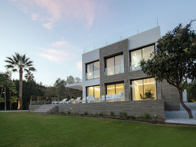 Villa, Nueva Andalucia