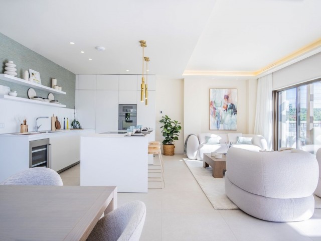 4 Bedrooms Villa in New Golden Mile