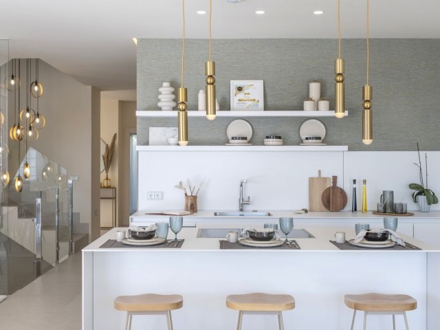 4 Bedrooms Villa in New Golden Mile