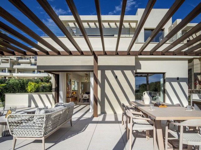 4 Bedrooms Villa in New Golden Mile