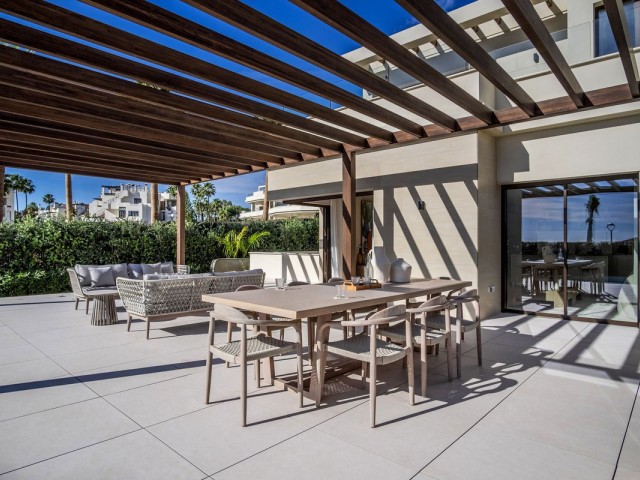 4 Bedrooms Villa in New Golden Mile