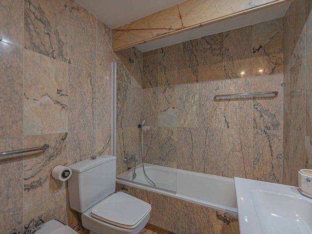 2 Bedrooms Apartment in Estepona