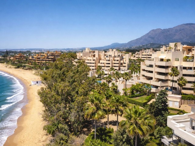 4 Bedrooms Apartment in Estepona