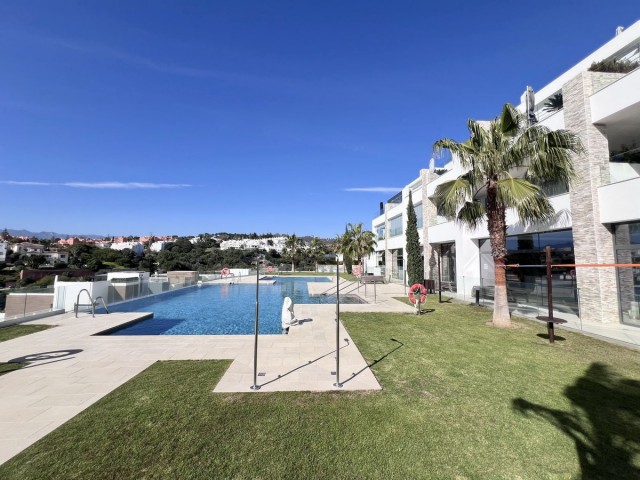 Apartamento con 3 Dormitorios  en Artola