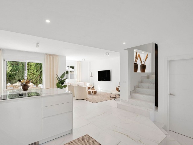 3 Bedrooms Townhouse in Nueva Andalucía
