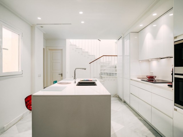 4 Bedrooms Apartment in Málaga Centro