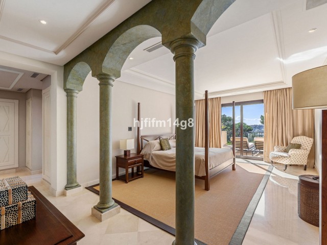 3 Bedrooms Apartment in Nueva Andalucía