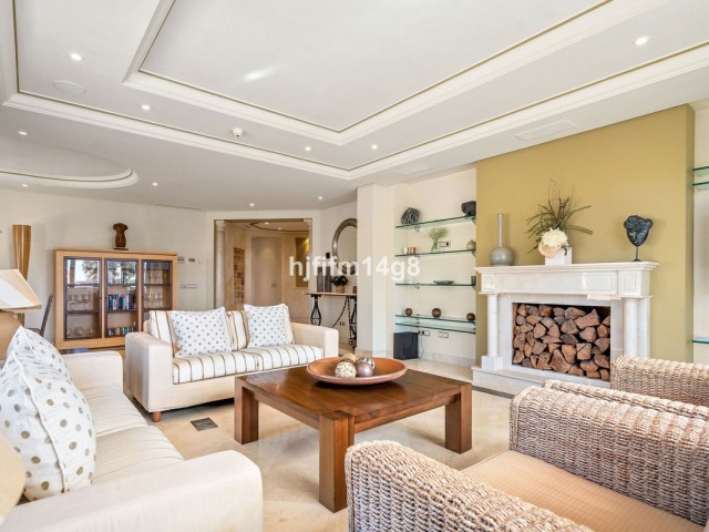 3 Bedrooms Apartment in Nueva Andalucía