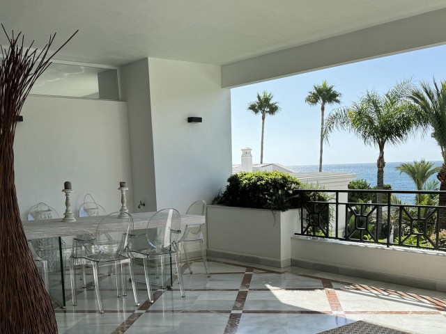 2 Bedrooms Apartment in Estepona