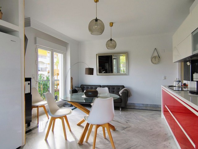 4 Bedrooms Apartment in Nueva Andalucía