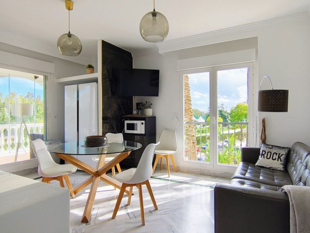 4 Bedrooms Apartment in Nueva Andalucía