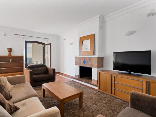 3 Bedrooms Townhouse in Benahavís