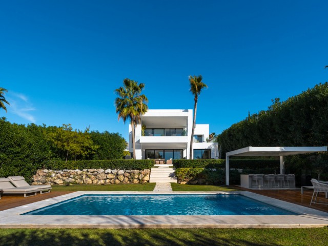 6 Bedrooms Villa in Nueva Andalucía