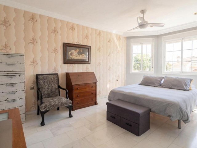 3 Bedrooms Townhouse in Nueva Andalucía