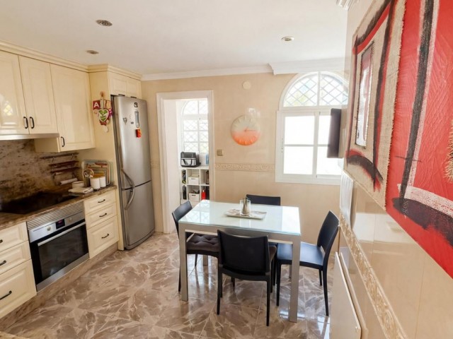 3 Schlafzimmer Reihenhaus in Nueva Andalucía