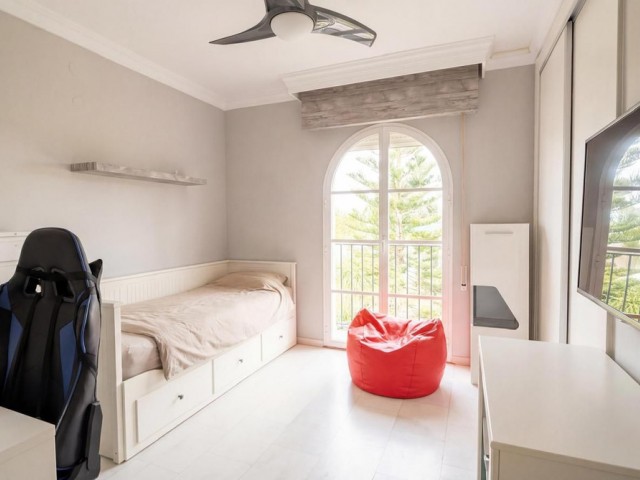 3 Schlafzimmer Reihenhaus in Nueva Andalucía