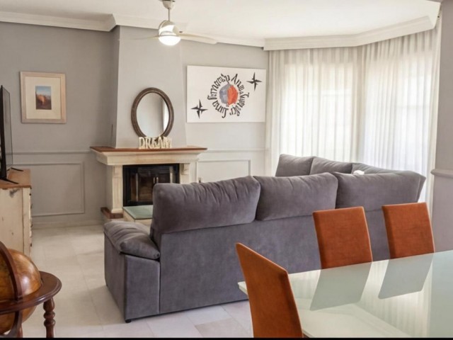 3 Schlafzimmer Reihenhaus in Nueva Andalucía