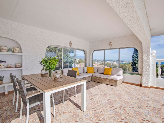 5 Slaapkamer Villa in Torrenueva