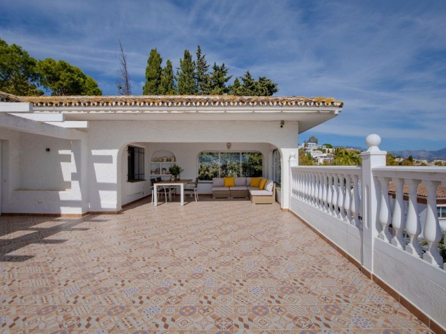 Huvila, Torrenueva, R5311792