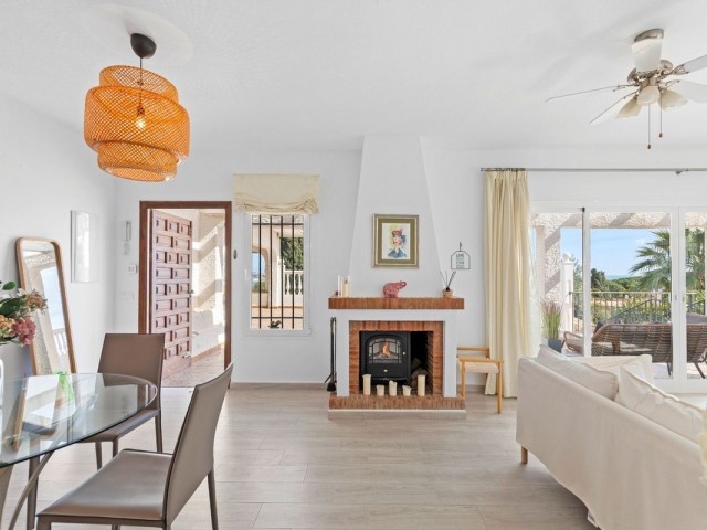 5 Slaapkamer Villa in Torrenueva