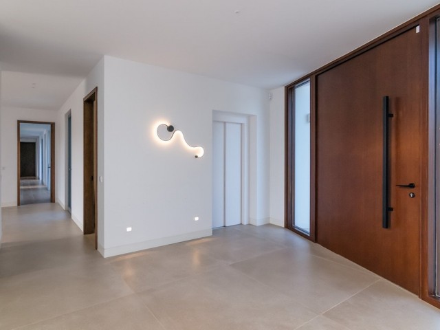 5 Soveroms Villa i Sotogrande