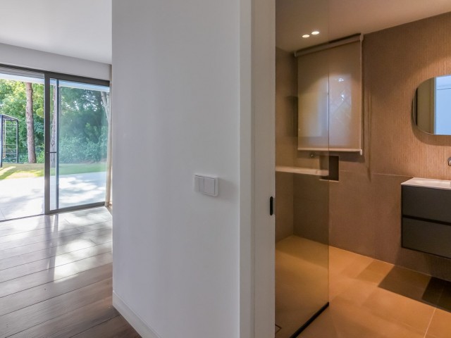 5 Soveroms Villa i Sotogrande