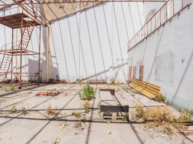 Kommerziell in La Colina