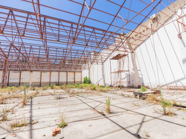 Kommerziell in La Colina