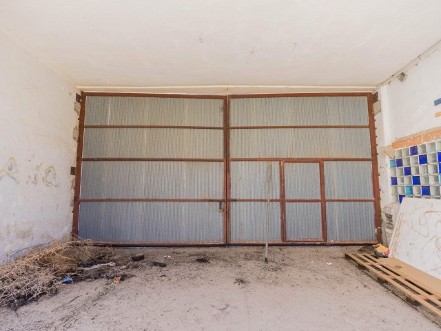 Kommerziell in La Colina