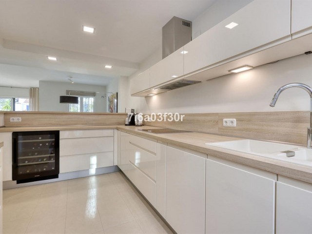 4 Bedrooms Townhouse in San Pedro de Alcántara