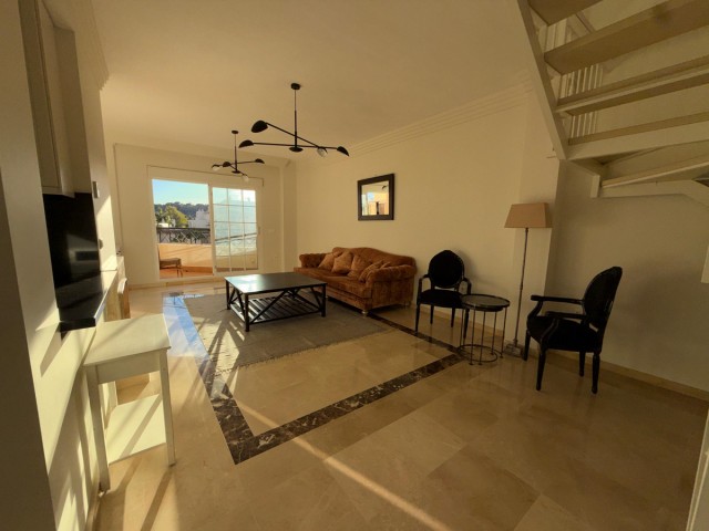 Appartement avec 4 Chambres  à Nueva Andalucía