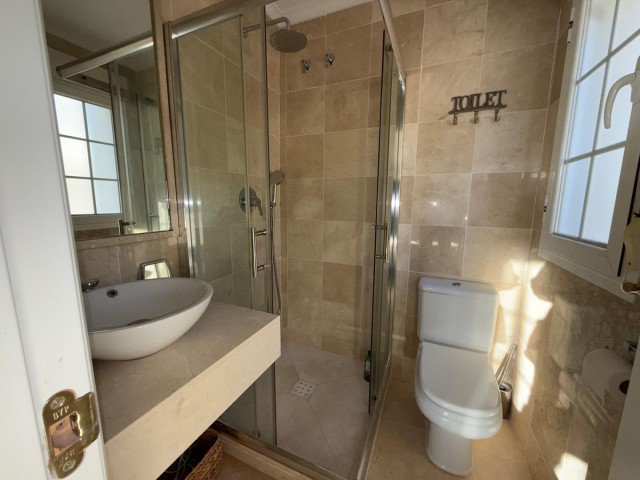 Appartement avec 4 Chambres  à Nueva Andalucía