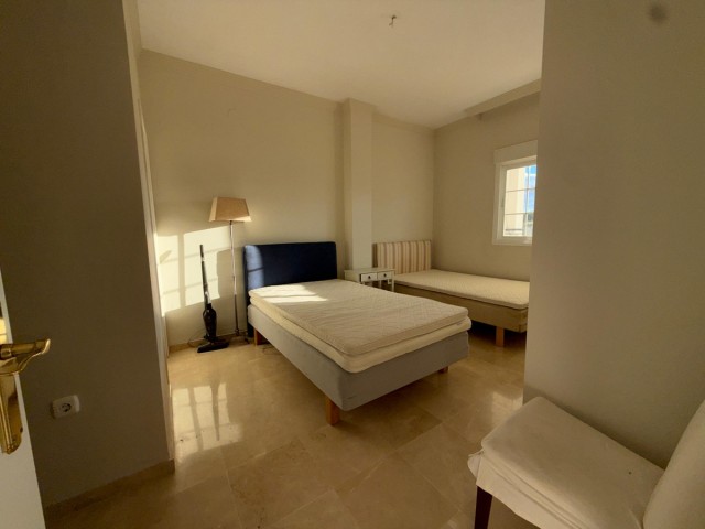 Appartement avec 4 Chambres  à Nueva Andalucía