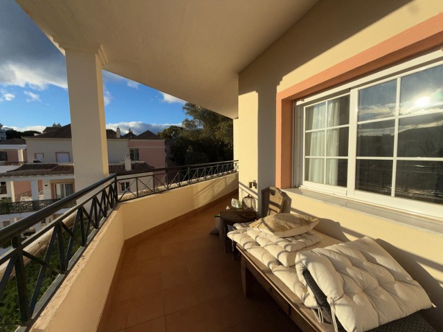 Appartement avec 4 Chambres  à Nueva Andalucía