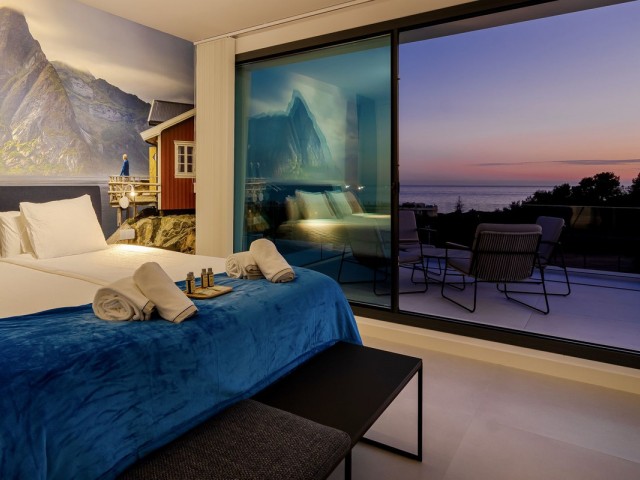 4 Bedrooms Villa in Calahonda