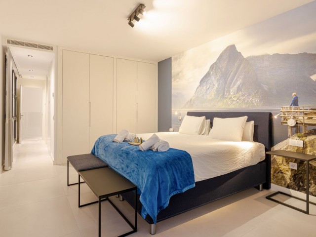 4 Bedrooms Villa in Calahonda