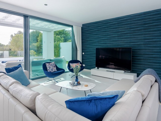 4 Schlafzimmer Villa in Calahonda