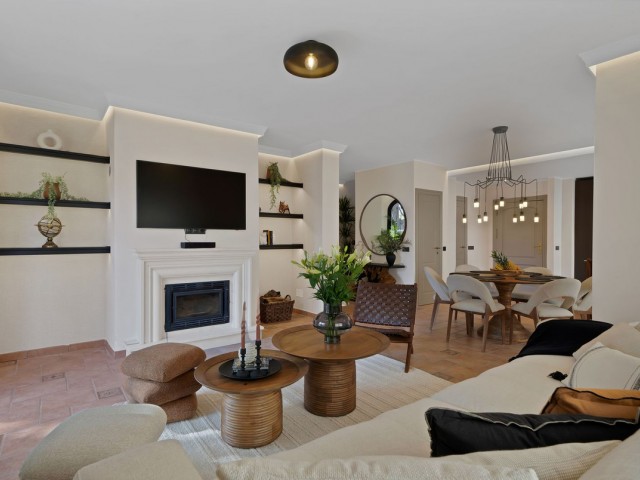 Villa con 3 Dormitorios  en Calahonda