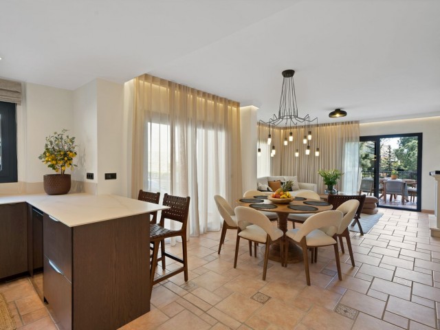 Villa con 3 Dormitorios  en Calahonda