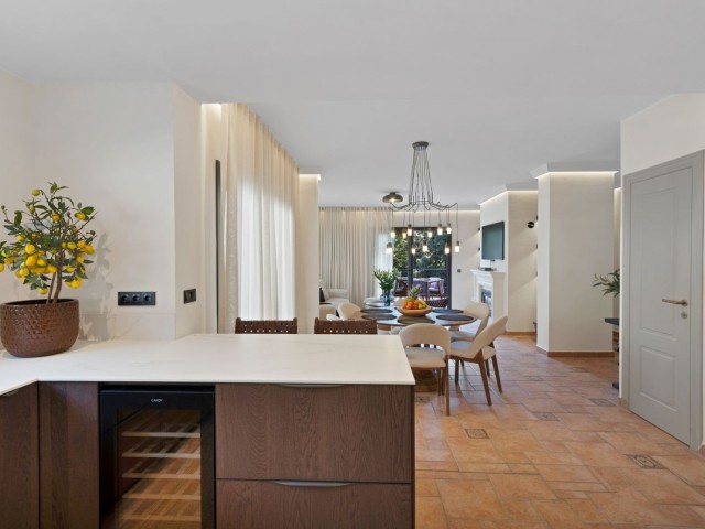 Villa con 3 Dormitorios  en Calahonda