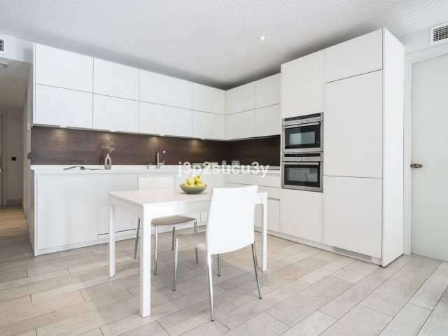 Apartment, Guadalmina Baja, R5310721