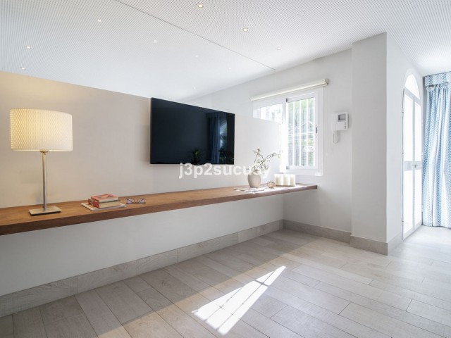 Appartement avec 3 Chambres  à Guadalmina Baja