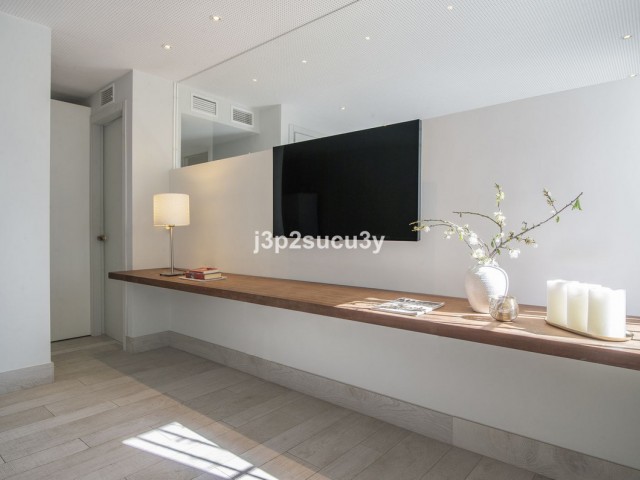 Appartement avec 3 Chambres  à Guadalmina Baja