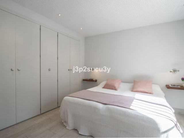 Appartement avec 3 Chambres  à Guadalmina Baja