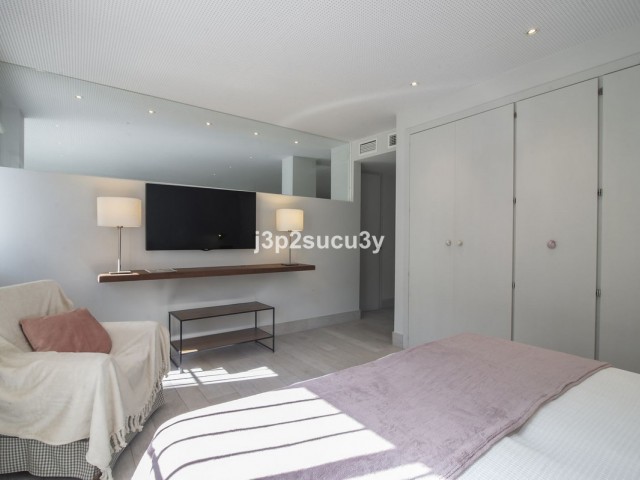 Appartement avec 3 Chambres  à Guadalmina Baja