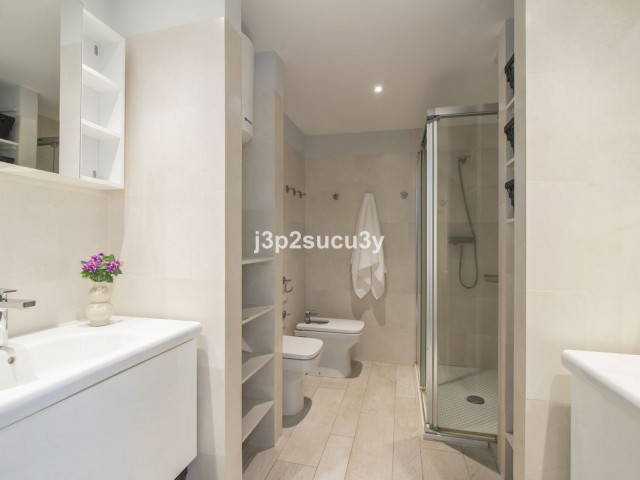 Appartement avec 3 Chambres  à Guadalmina Baja