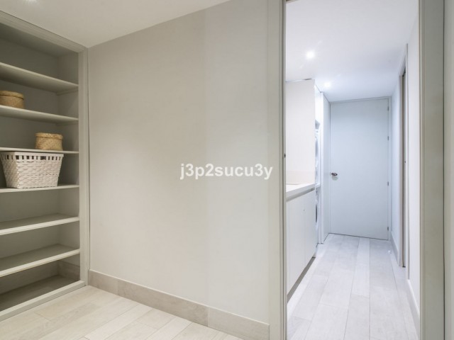 Appartement avec 3 Chambres  à Guadalmina Baja