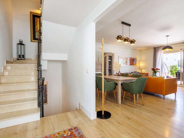 Maison mitoyenne avec 3 Chambres  à Estepona