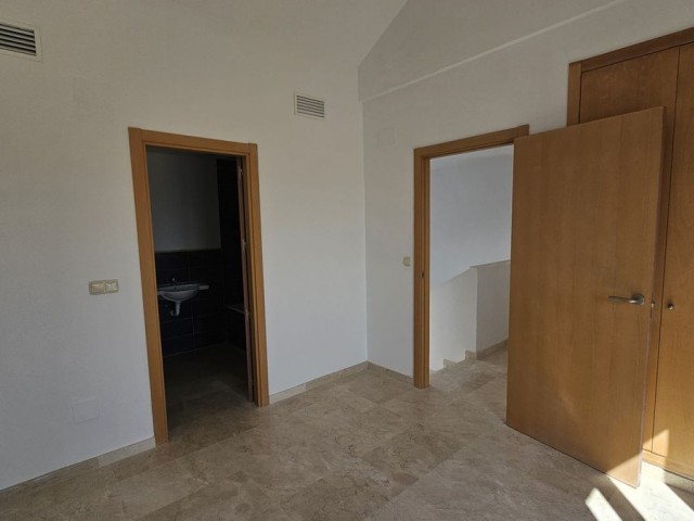 Maison mitoyenne avec 2 Chambres  à Doña Julia