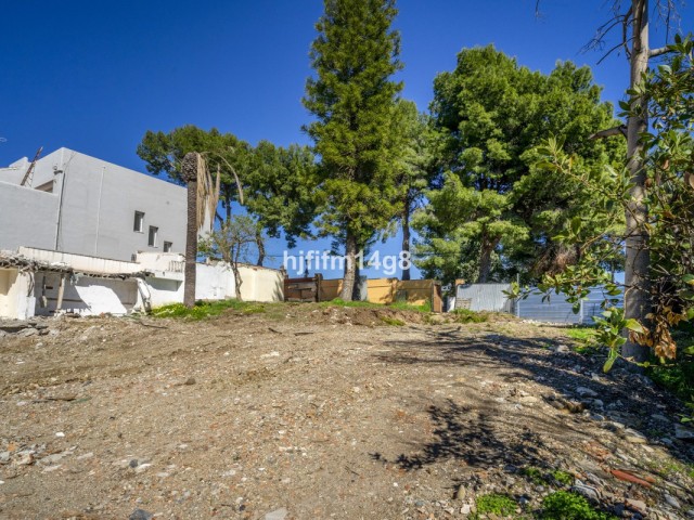  Plot in Nueva Andalucía